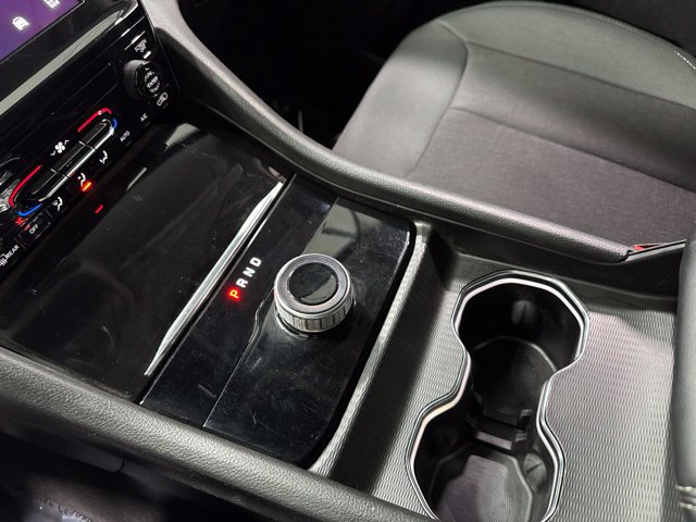 Used 2023 Jeep Grand Cherokee Laredo AWD/4WD image 19