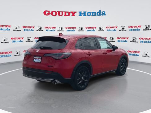Certified 2025 Honda HR-V Sport image 8