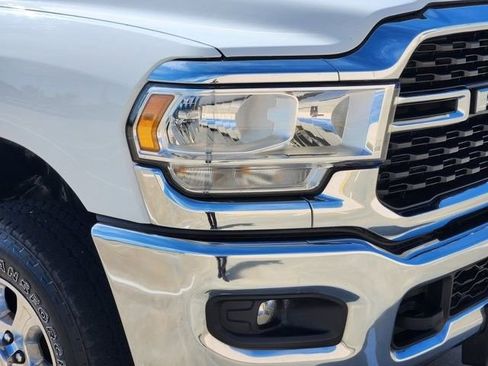 Used 2024 RAM 2500 Big Horn AWD/4WD image 9