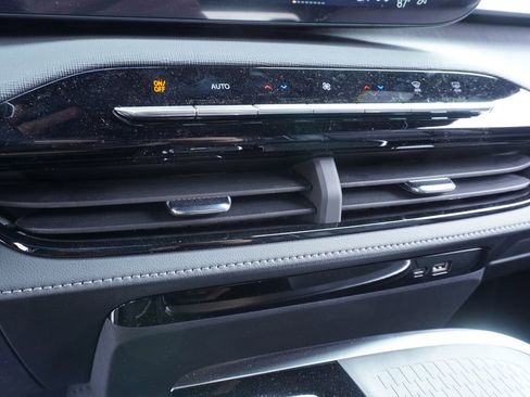 New 2025 Buick Enclave Preferred w/ Power Package image 18