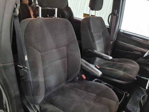 Used 2019 Dodge Grand Caravan SE image 49