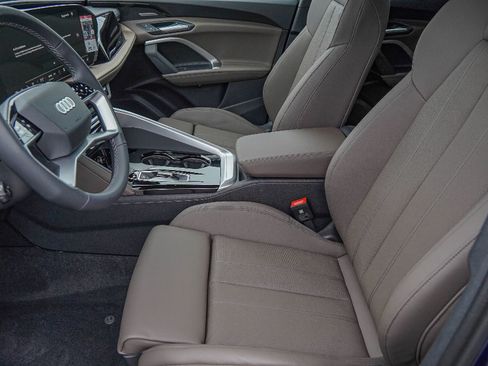 New 2025 Audi Q5 Premium Plus image 8