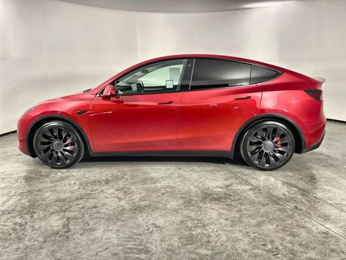 Used 2022 Tesla Model Y Performance image 5
