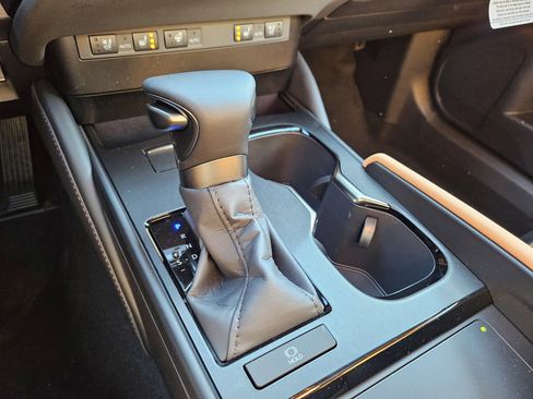 New 2025 Lexus ES 350 w/ Premium Package image 14