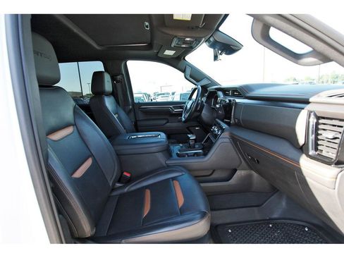 Used 2022 GMC Sierra 1500 AT4 w/ AT4 Premium Package AWD/4WD image 28