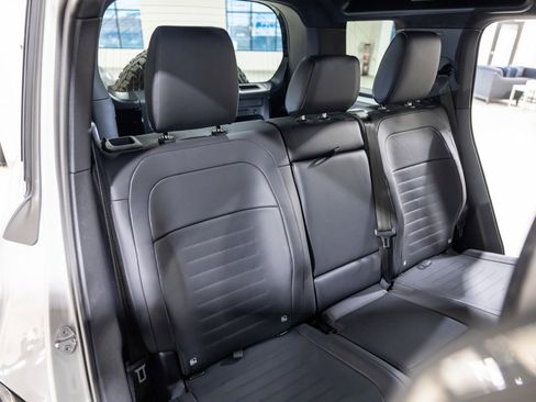 Used 2026 Land Rover Defender 110 OCTA image 37