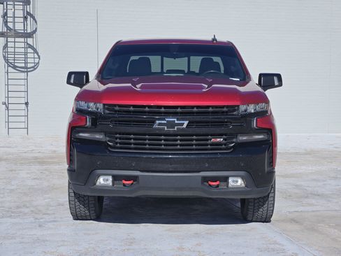 Used 2019 Chevrolet Silverado 1500 LT Trail Boss image 2