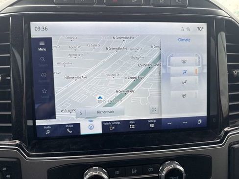 Used 2022 Ford F350 Lariat w/ Black Appearance Package image 9