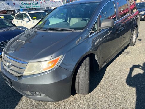 Used 2012 Honda Odyssey LX image 2