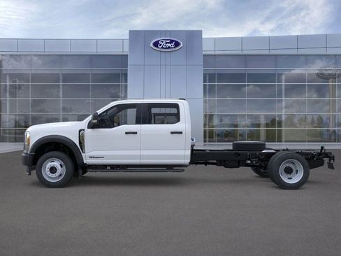 New 2026 Ford F550 image 3