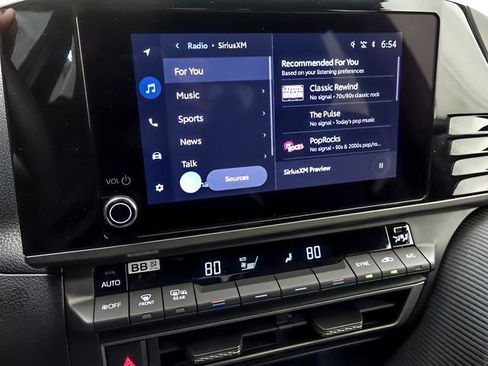 Used 2026 Toyota Camry SE image 17