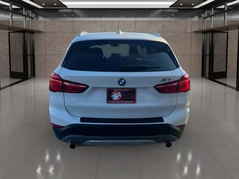 Used 2017 BMW X1 sDrive28i image 5