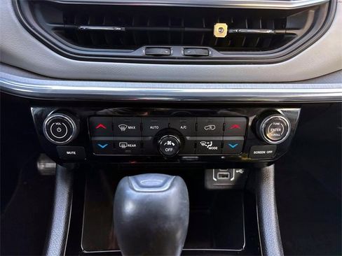 Used 2022 Jeep Compass Limited image 22