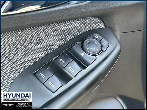 Used 2021 Chevrolet TrailBlazer LT w/ Premium Seating Package FWD image 18