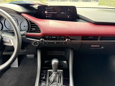 Used 2024 MAZDA MAZDA3 Hatchback w/Premium Plus Pkg image 23