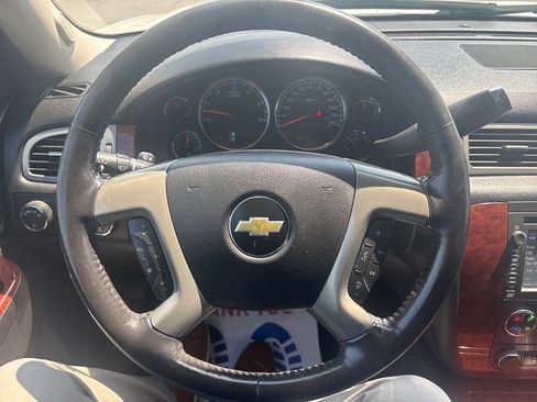 Used 2012 Chevrolet Tahoe LTZ AWD/4WD image 19