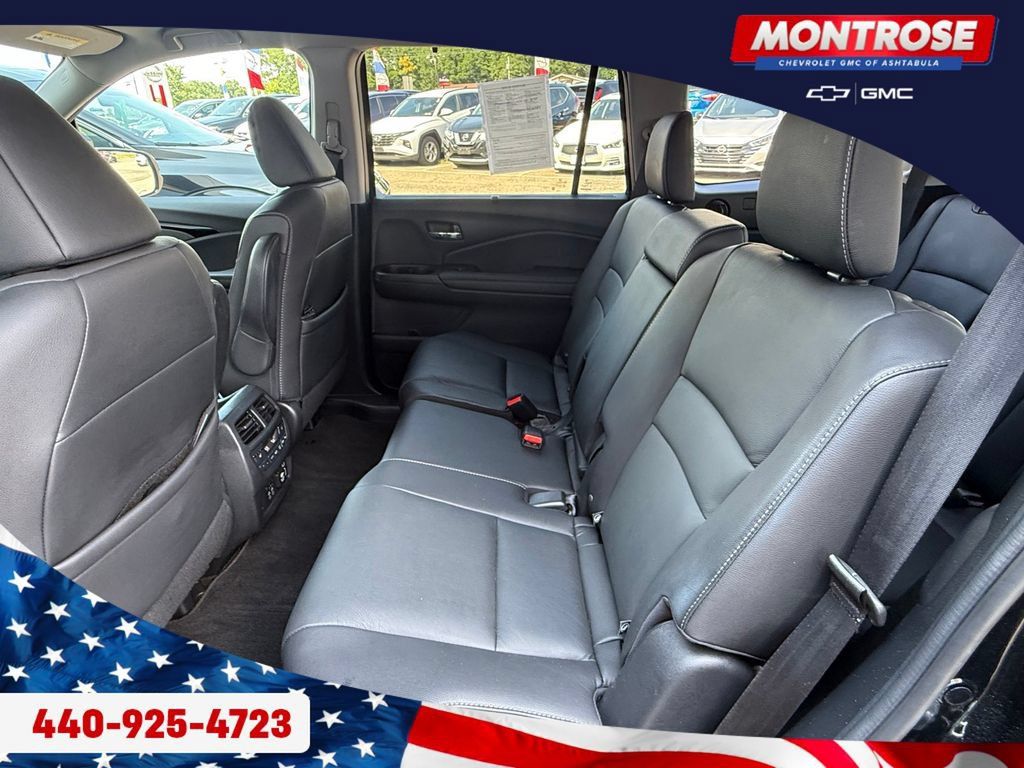 Used 2022 Honda Pilot Touring image 3
