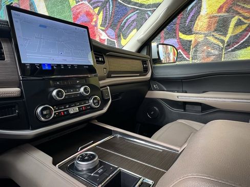 Used 2024 Ford Expedition Max Limited image 73