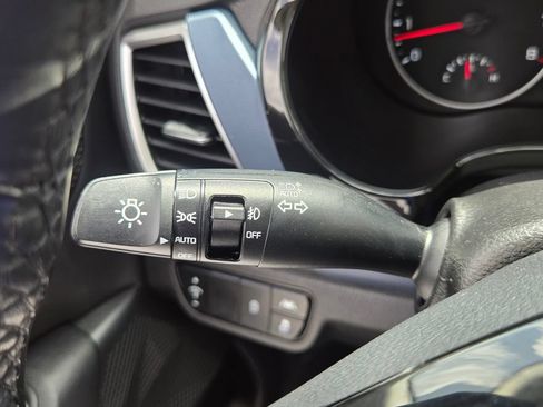 Used 2023 Kia Seltos S FWD image 25