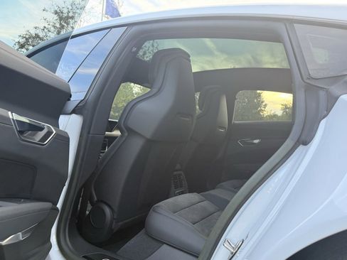 Used 2023 Audi e-tron GT Prestige w/ Prestige Package image 21