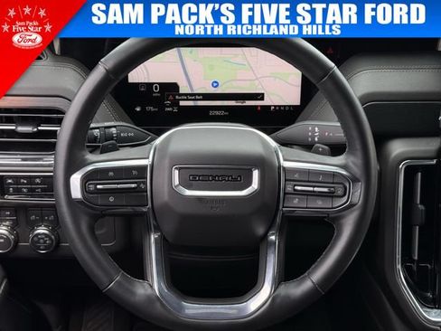 Used 2025 GMC Yukon Denali AWD/4WD image 14