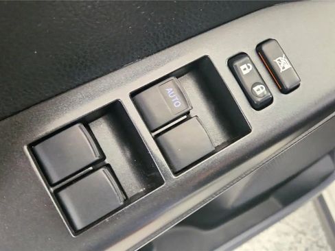 Used 2018 Toyota RAV4 LE w/ All Weather Liner Package AWD/4WD image 31