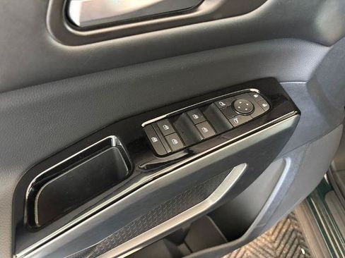 Certified 2024 Nissan Pathfinder SL AWD/4WD image 15