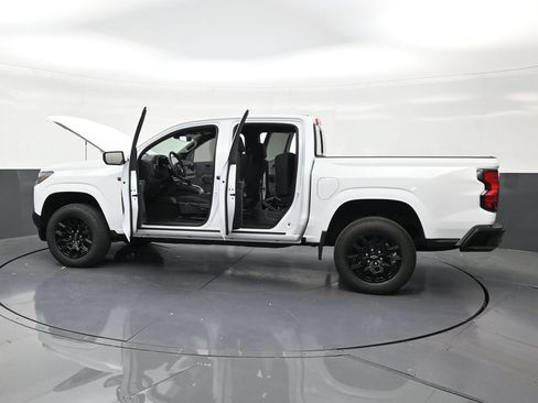 Used 2026 Chevrolet Colorado W/T w/ WT Custom Package RWD image 31