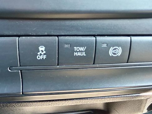 Used 2015 RAM 2500 Tradesman w/ Chrome Appearance Group image 23