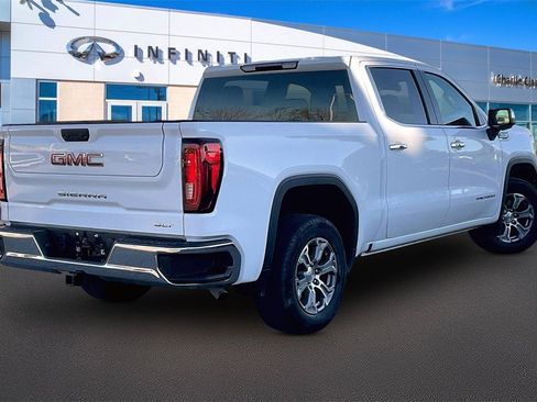 Used 2025 GMC Sierra 1500 SLT image 2