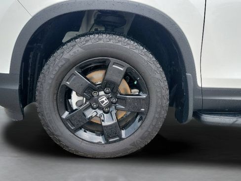 Used 2025 Honda Ridgeline Black Edition image 25