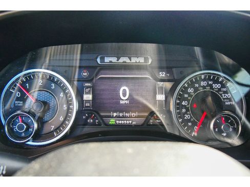 Used 2023 RAM 1500 4x4 Crew Cab image 22
