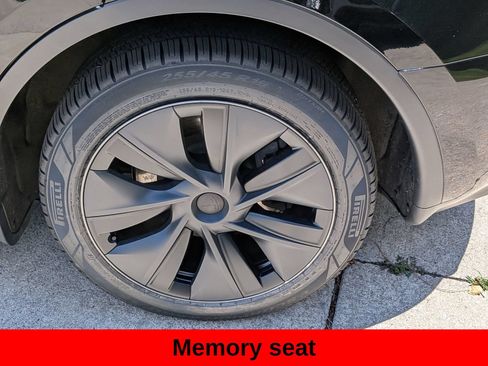 Used 2024 Tesla Model Y Long Range AWD/4WD image 11