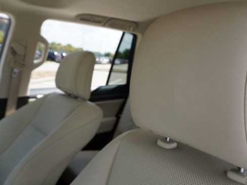 Used 2020 Lexus GX 460 Premium w/ Premium Package image 25