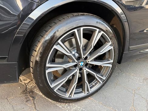 Used 2021 BMW X7 M50i AWD/4WD image 10