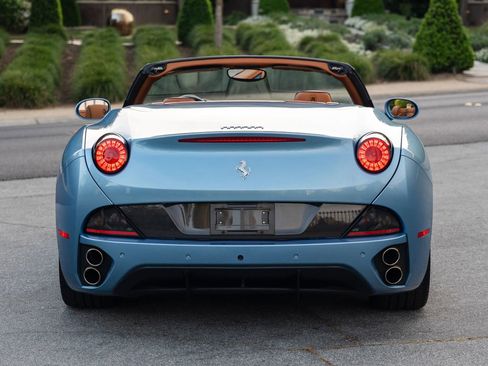 Used 2010 Ferrari California image 7