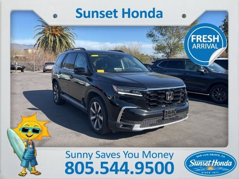 Used 2025 Honda Pilot Elite image 1