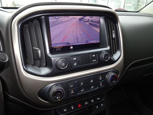Used 2022 GMC Canyon Denali image 21