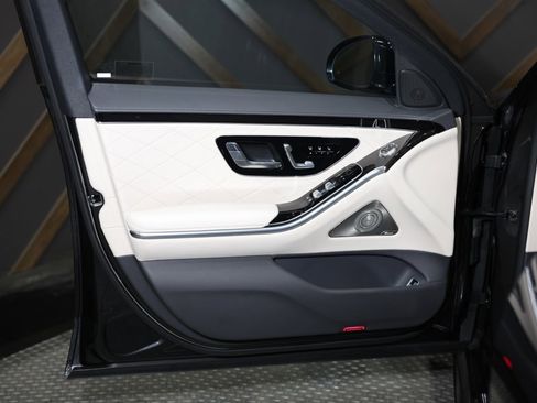 Used 2022 Mercedes-Benz S 580 4MATIC Sedan image 42