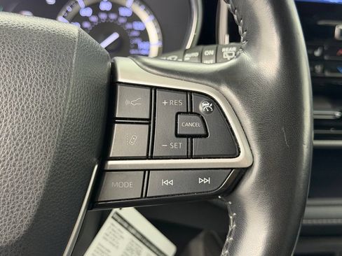 Used 2022 Toyota Highlander Platinum FWD image 29