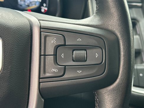 Used 2023 GMC Yukon SLT image 39