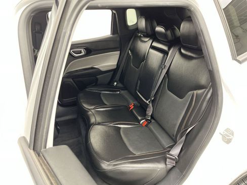 Used 2023 Jeep Compass Limited AWD/4WD image 10