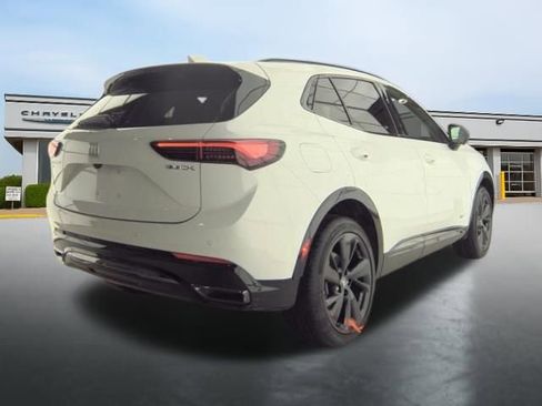 Used 2025 Buick Envision Sport Touring image 3