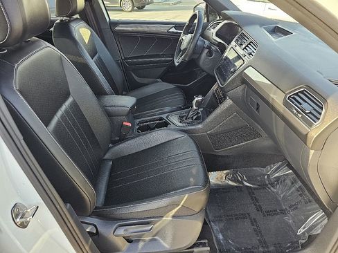 Used 2024 Volkswagen Tiguan SE R-Line image 18