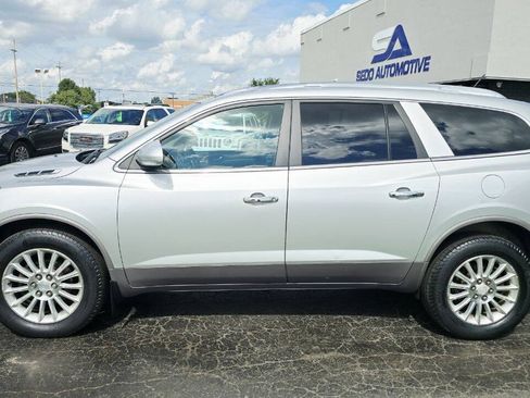 Used 2011 Buick Enclave CXL FWD image 3