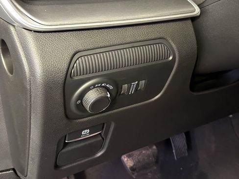 New 2026 Jeep Grand Wagoneer Limited AWD/4WD image 13