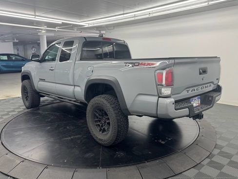 Used 2021 Toyota Tacoma TRD Off-Road w/ Technology Package AWD/4WD image 5
