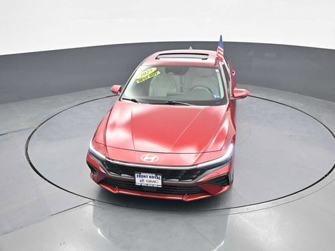 Used 2025 Hyundai Elantra Limited FWD image 31