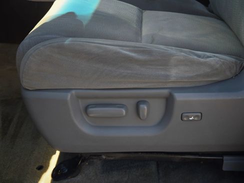 Used 2010 Toyota Sequoia SR5 AWD/4WD image 11