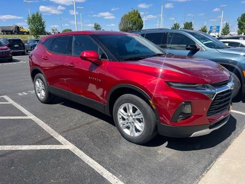 Used 2021 Chevrolet Blazer LT image 2